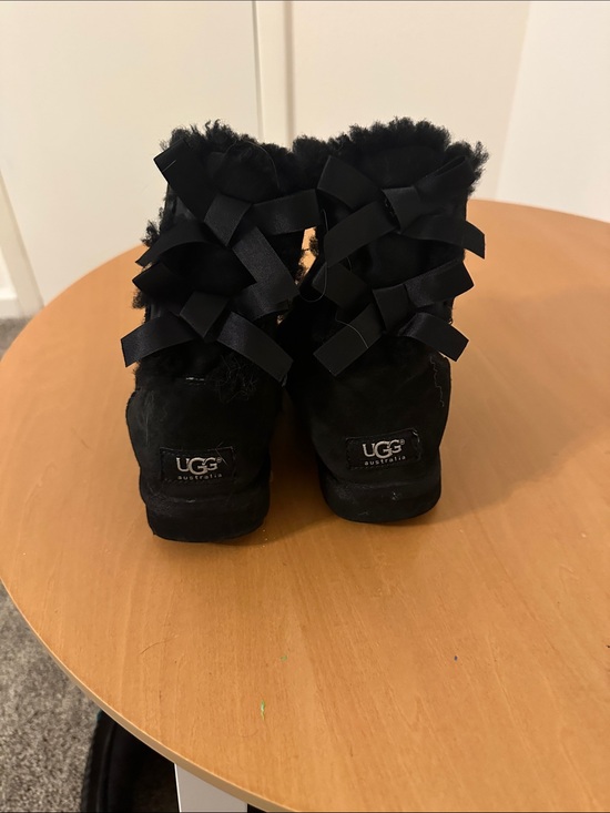 UGG Shoes - UGG Women's Black Bow-Back Short Boots